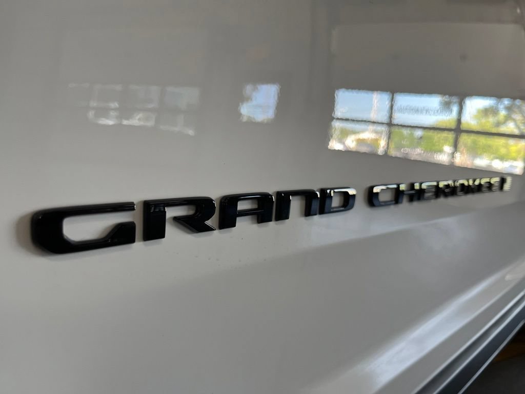 New 2026 Jeep Grand Cherokee Limited w/ Limited Altitude Package AWD/4WD image 52