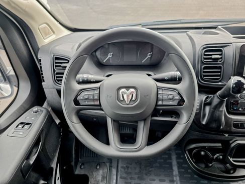 Used 2025 RAM ProMaster 2500 w/ Convenience Group image 30