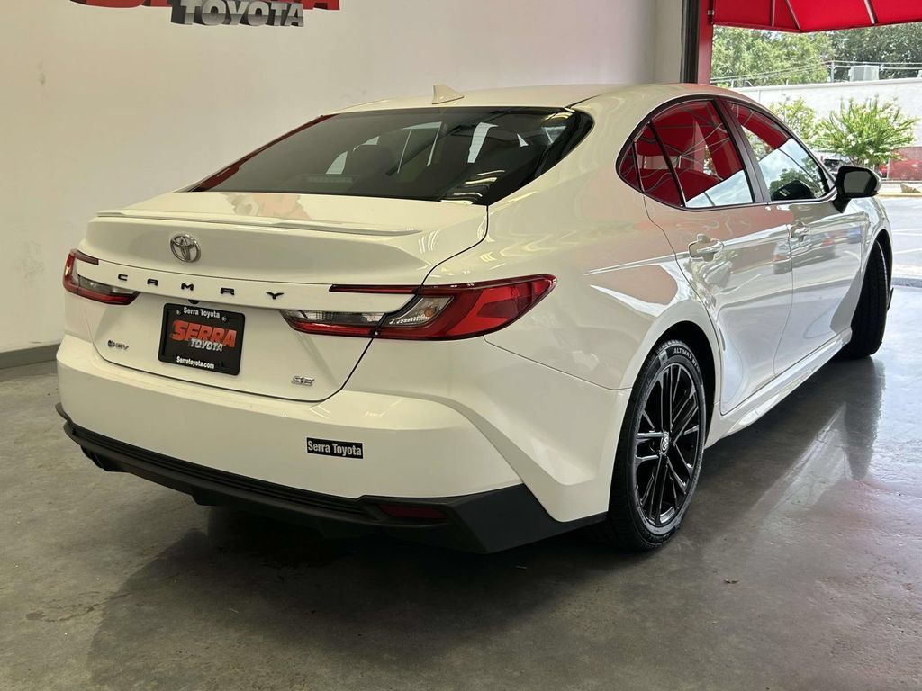 Certified 2025 Toyota Camry SE FWD image 3