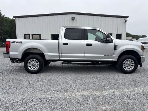Used 2019 Ford F250 XLT AWD/4WD image 4