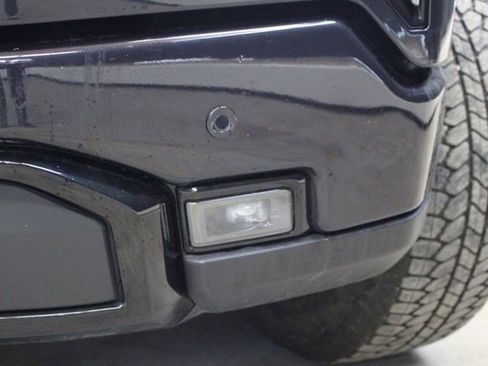 Used 2024 GMC Sierra 1500 AT4 w/ Technology Package AWD/4WD image 10