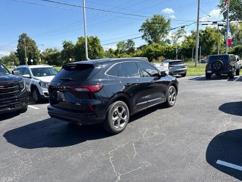 Used 2024 Ford Escape ST-Line w/ Tech Pack #1 AWD/4WD image 3