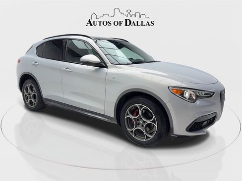 Used 2022 Alfa Romeo Stelvio Ti image 2