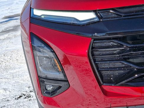 Certified 2025 Chevrolet Equinox RS w/ Safety and Technology Package image 9