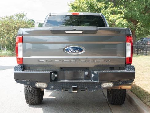 Used 2019 Ford F250 XLT w/ XLT Premium Package AWD/4WD image 10