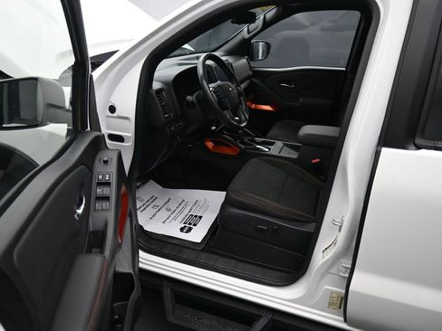 Used 2023 Nissan Frontier PRO-4X w/ Pro Convenience Package image 15