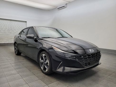 Used 2023 Hyundai Elantra Limited image 13