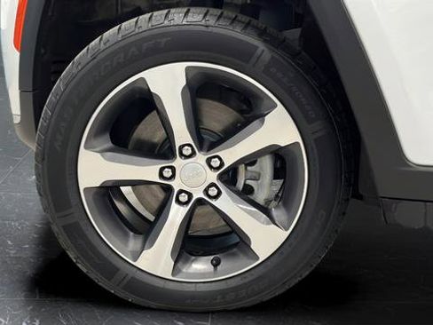 Used 2023 Jeep Grand Cherokee L Limited image 39