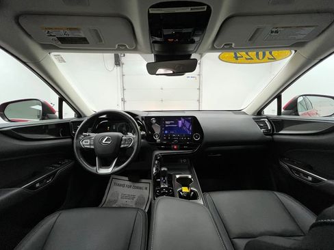 Used 2024 Lexus NX 250 FWD image 2