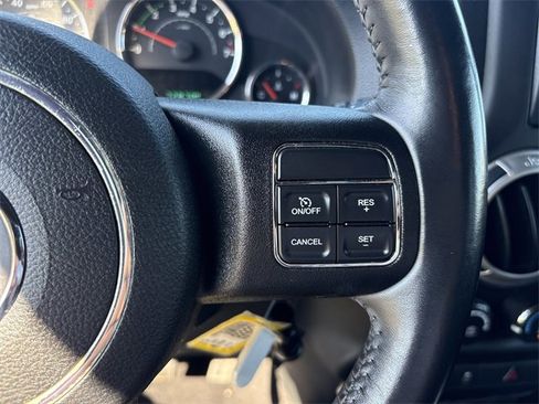 Used 2016 Jeep Wrangler Unlimited Sahara w/ Connectivity Group image 25