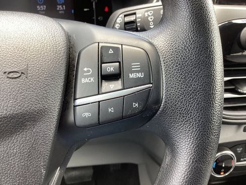 Used 2025 Ford Escape Active AWD/4WD image 18