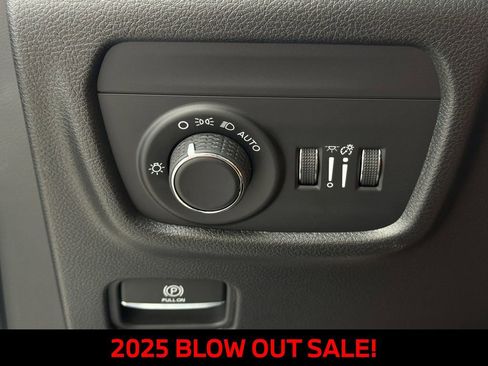 New 2025 Jeep Grand Cherokee L Altitude image 20