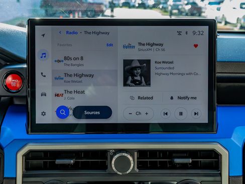 Used 2024 Toyota Tacoma TRD Off-Road image 24