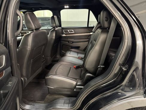 Used 2018 Ford Explorer Limited AWD/4WD image 22