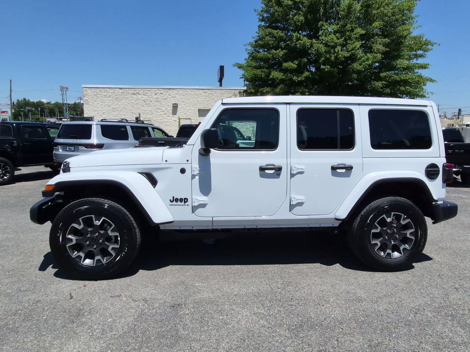 New 2026 Jeep Wrangler Unlimited Sahara w/ Safety Group AWD/4WD image 5