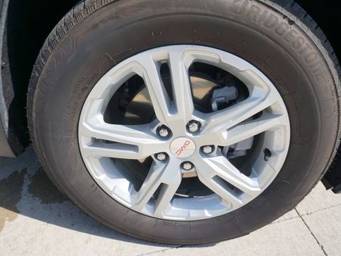 Used 2023 GMC Terrain SLE AWD/4WD image 23