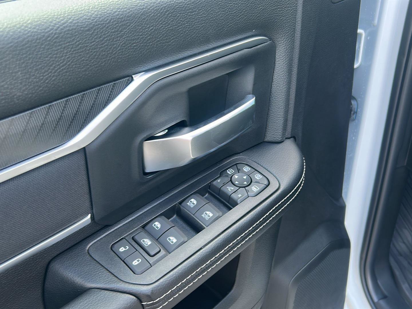 New 2026 RAM 3500 Big Horn AWD/4WD image 22