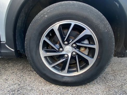 Used 2020 Mitsubishi Eclipse Cross ES FWD image 19