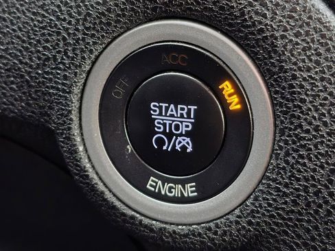 Used 2014 Chrysler 300 S image 11