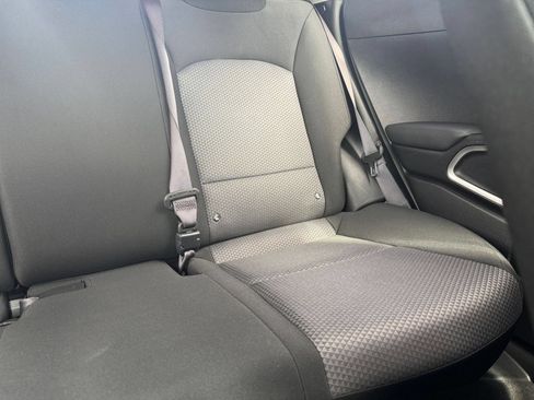 Used 2025 Kia Soul LX w/ LX Technology Package FWD image 30