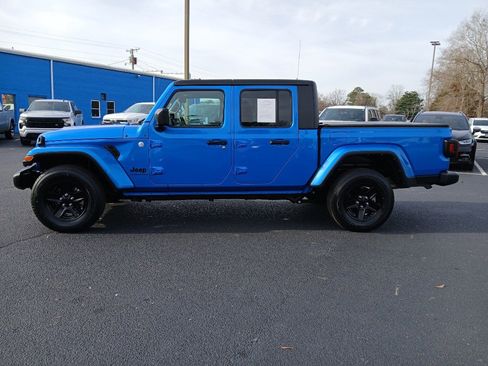 Used 2021 Jeep Gladiator Sport image 11