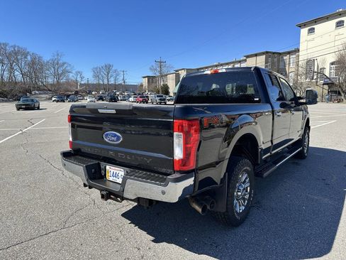 Used 2017 Ford F250 XLT w/ XLT Premium Package image 28