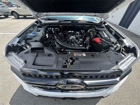 Used 2025 Ford Ranger Lariat w/ FX4 Off-Road Package image 17