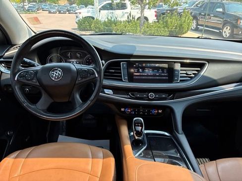 Used 2019 Buick Enclave Premium w/ Experience Buick Package FWD image 18