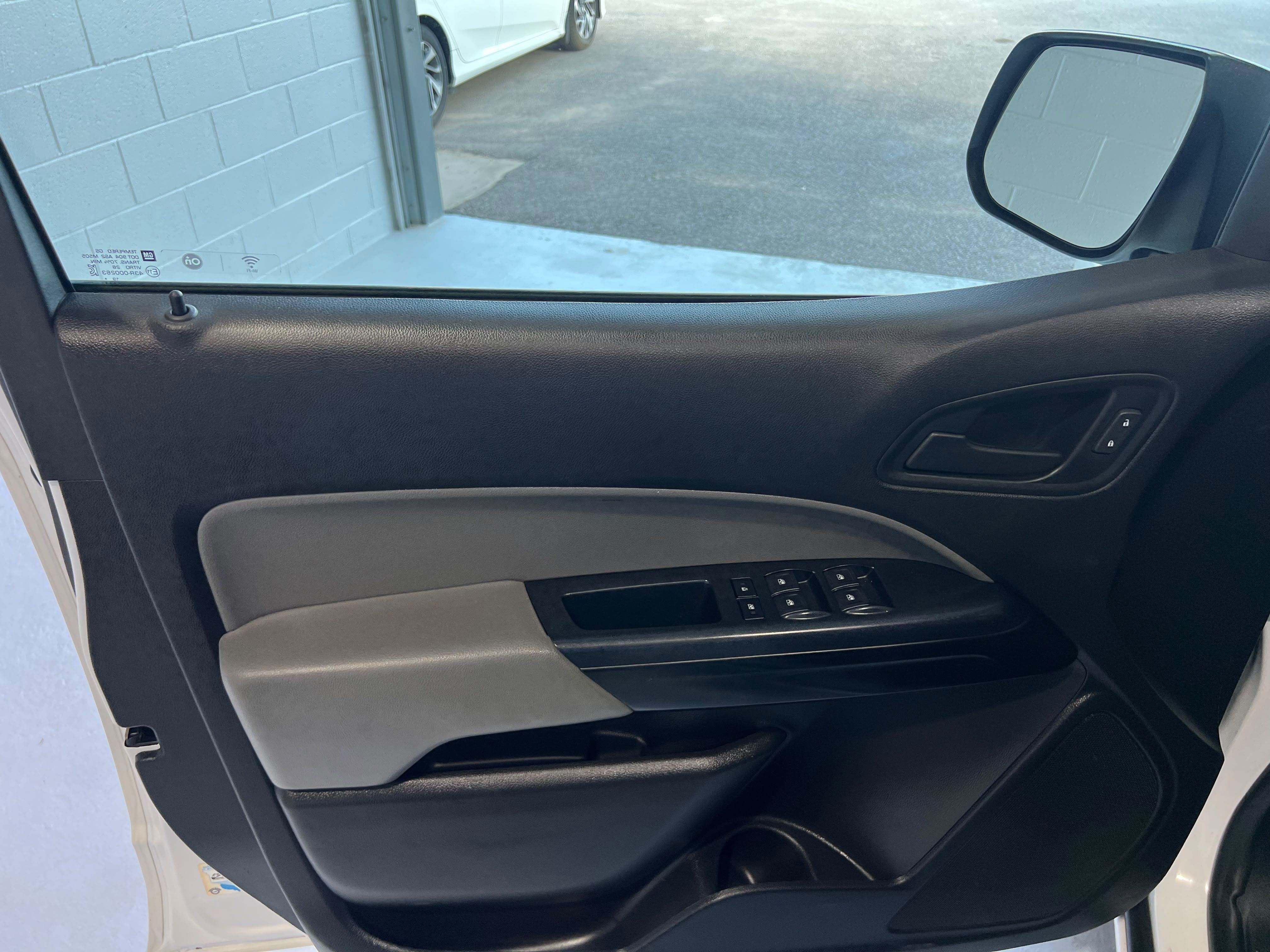 Used 2020 Chevrolet Colorado W/T AWD/4WD image 11