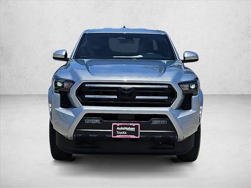 Used 2025 Toyota Tacoma SR5 AWD/4WD image 2
