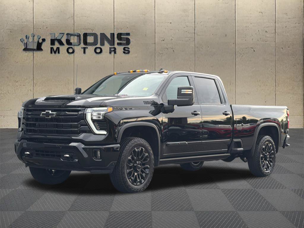 Used 2026 Chevrolet Silverado 2500 High Country w/ Midnight Edition AWD/4WD image 1