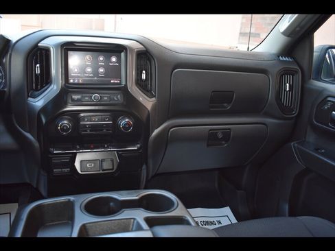 Used 2020 Chevrolet Silverado 1500 Custom Trail Boss image 33