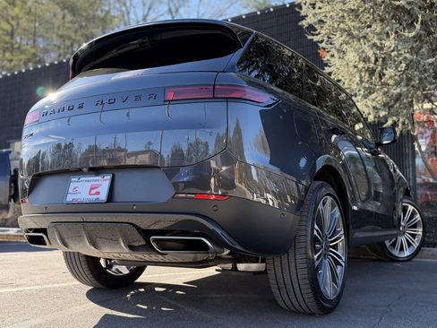 Used 2024 Land Rover Range Rover Sport SE image 13