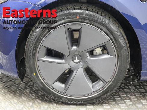 Used 2023 Tesla Model 3 Standard Range image 31