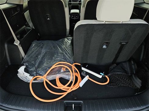 Certified 2023 Kia Sorento SX Prestige image 11