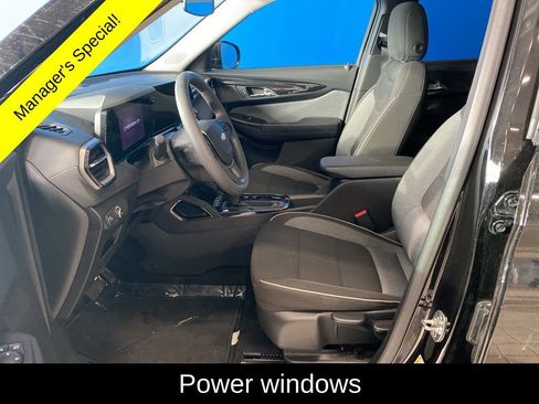 Used 2025 Chevrolet TrailBlazer LT image 10