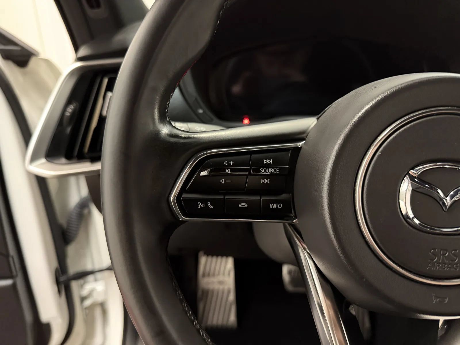 Used 2024 MAZDA CX-90 Plug-In Hybrid w/ Premium Plus AWD/4WD image 22