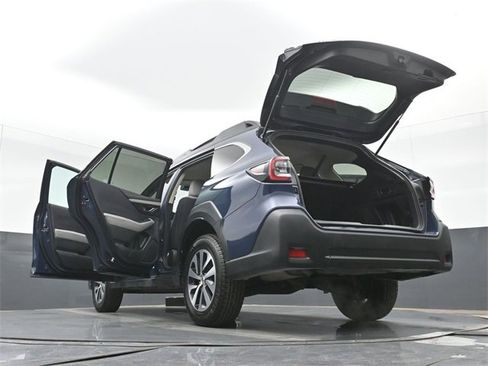 Used 2024 Subaru Outback Premium image 53