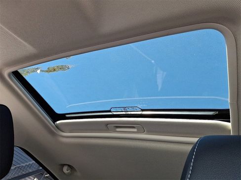 Certified 2022 Ford EcoSport SES w/ Interior Protection Package image 15