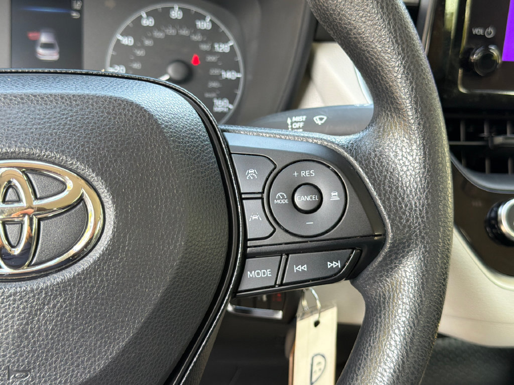 Used 2025 Toyota Corolla LE FWD image 23