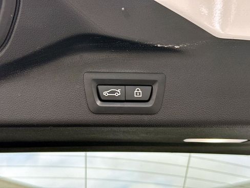 Used 2021 BMW X5 xDrive40i w/ Premium Package image 13