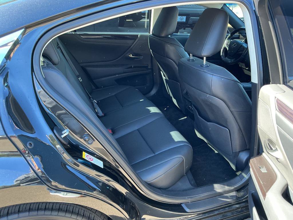 Used 2019 Lexus ES 350 w/ Premium Package FWD image 10