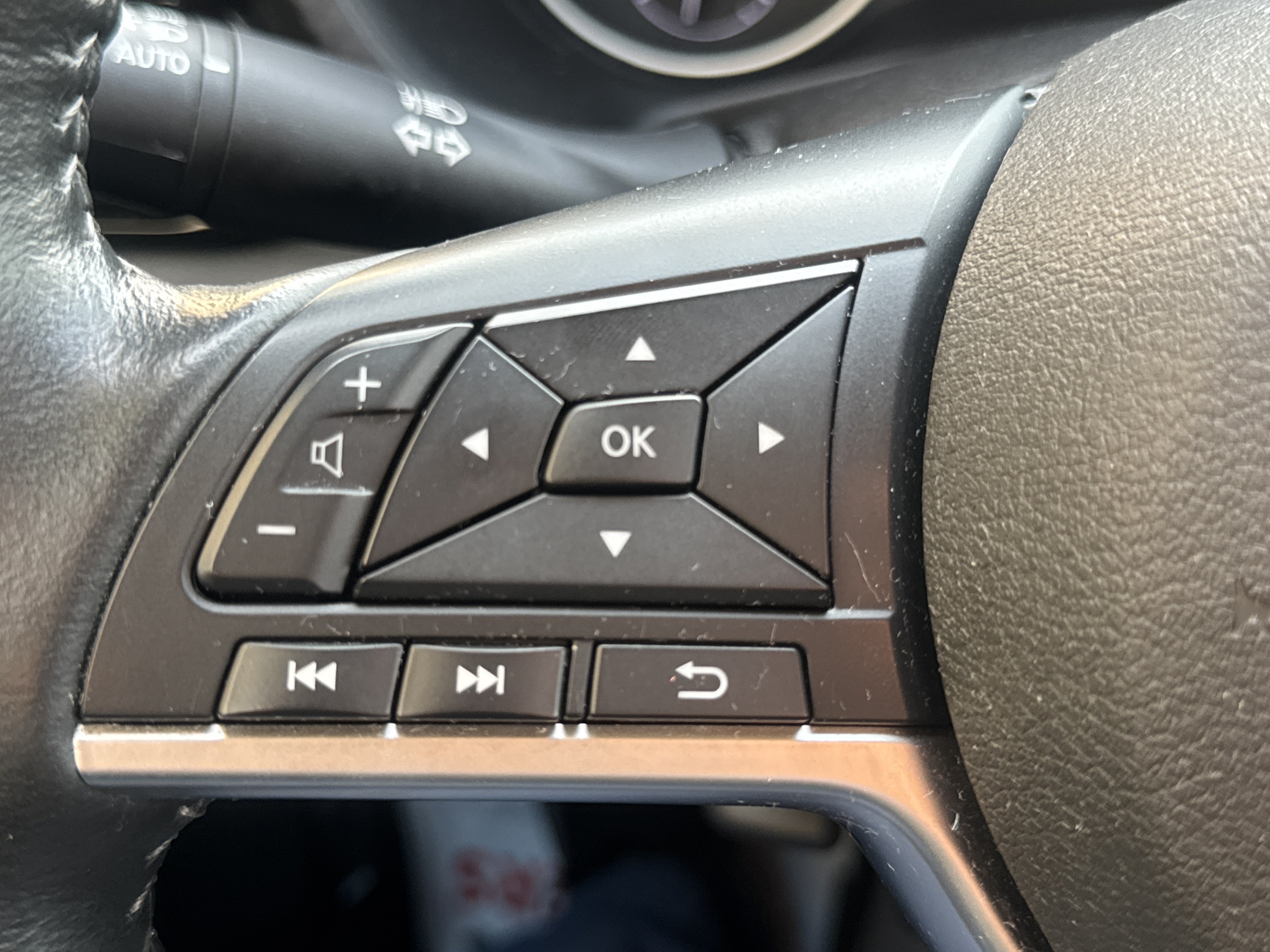 Used 2023 Nissan Sentra SV w/ All-Weather Package FWD image 17