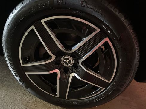 Certified 2026 Mercedes-Benz GLC 300 image 5