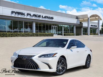 New 2025 Lexus ES 350 w/ Premium Package