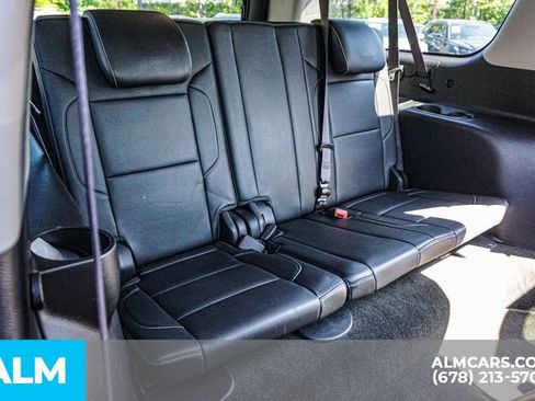 Used 2015 Chevrolet Suburban LT RWD image 23