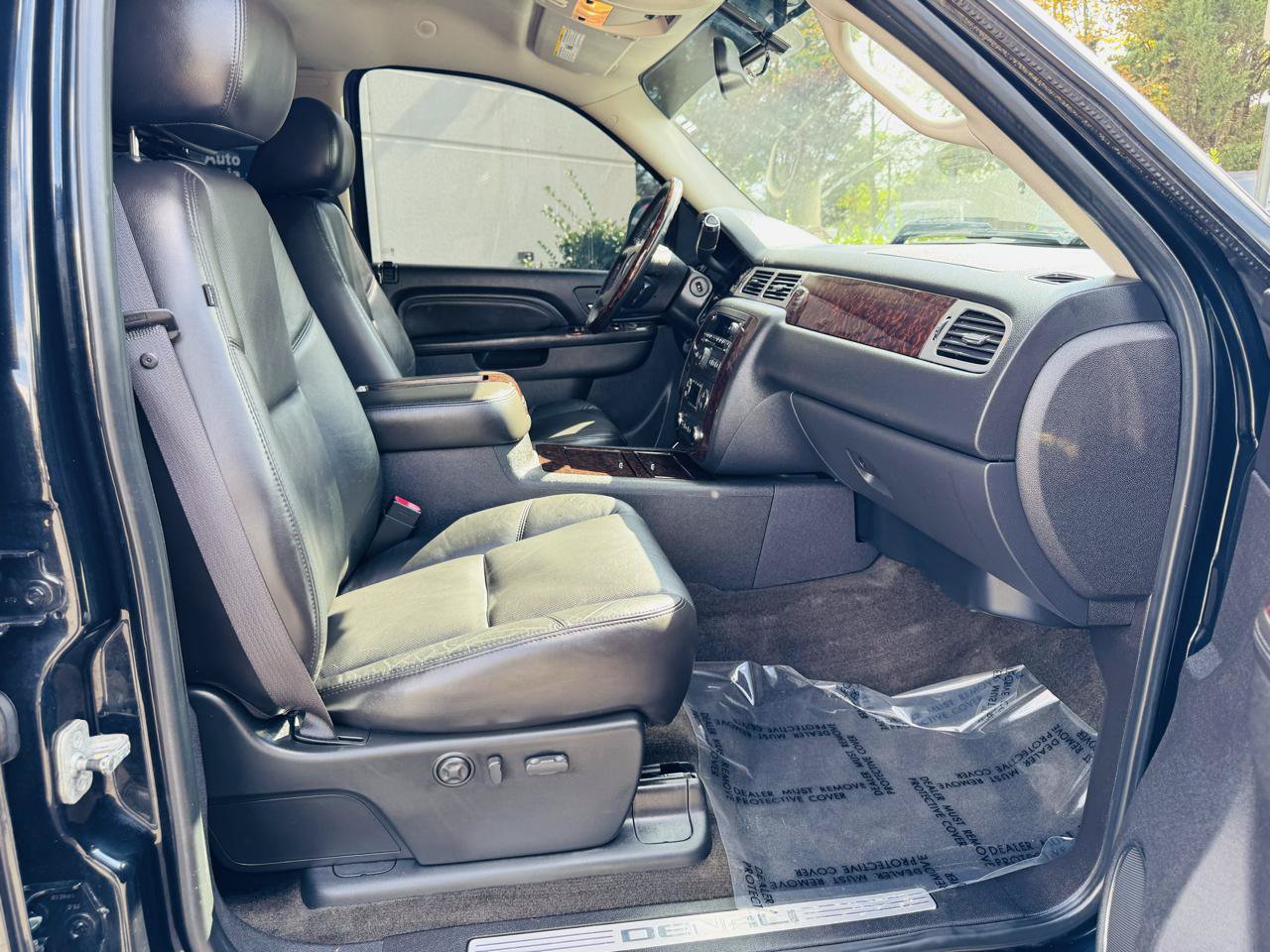 Used 2010 GMC Sierra 1500 Denali AWD/4WD image 17