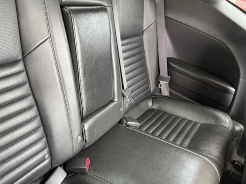 Used 2010 Dodge Challenger R/T image 15