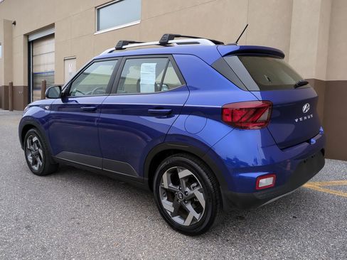 Certified 2023 Hyundai Venue Limited image 6