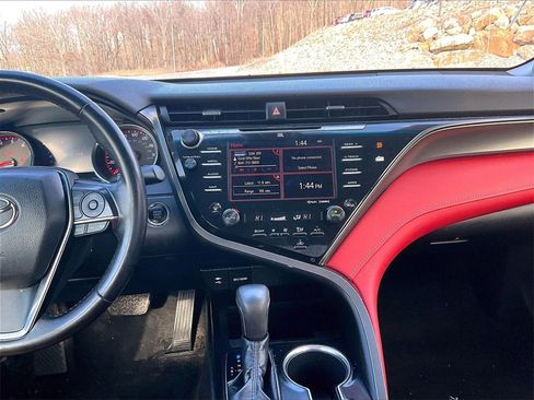 Used 2019 Toyota Camry XSE image 28
